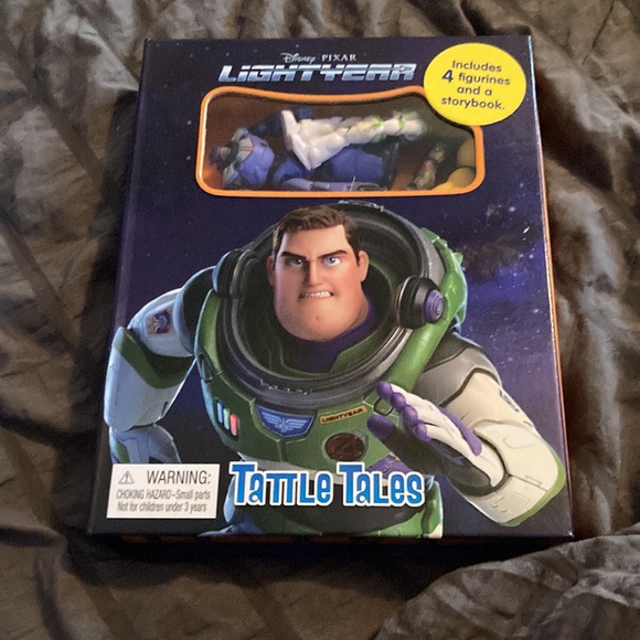 Disney Pixar light-yea,  Includes four figurings and story book - Picture 6 of 6